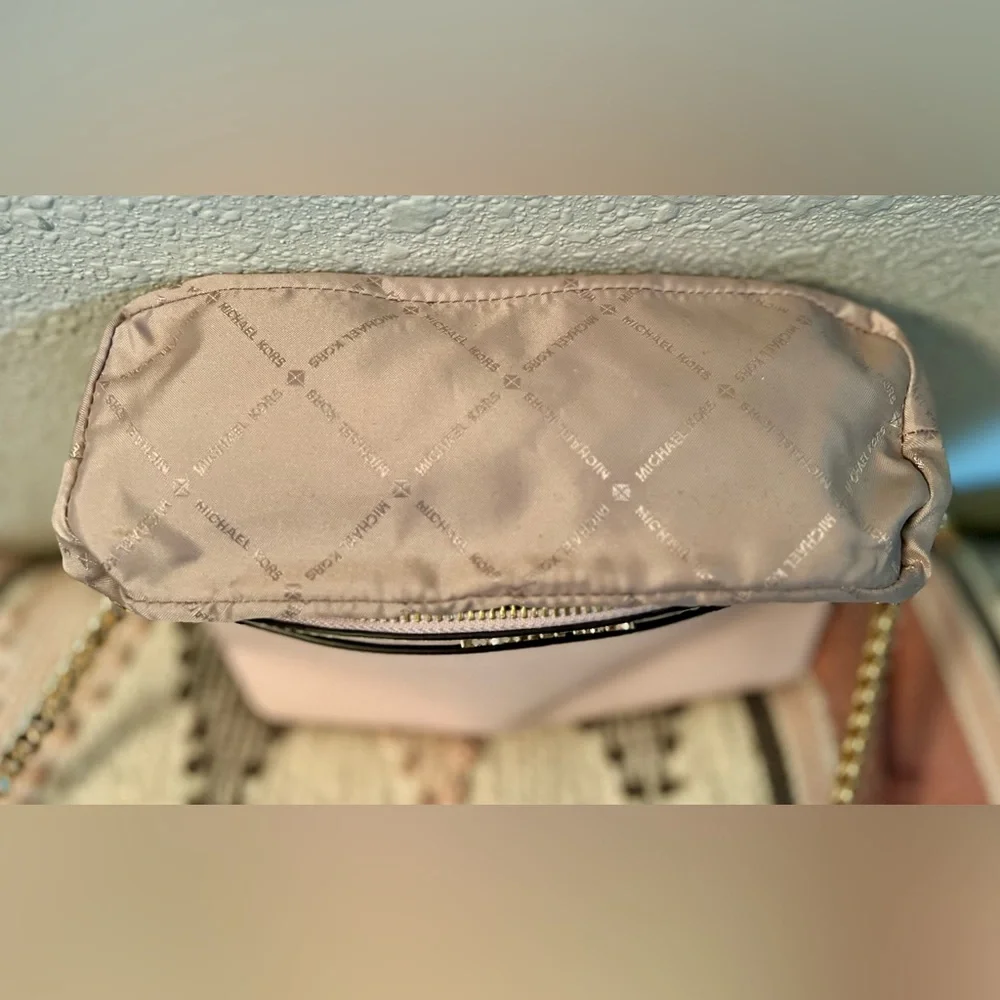 Michael Kors Dome Crossbody Bag in Powder Pink with Gold Logo and Hardware -EUC